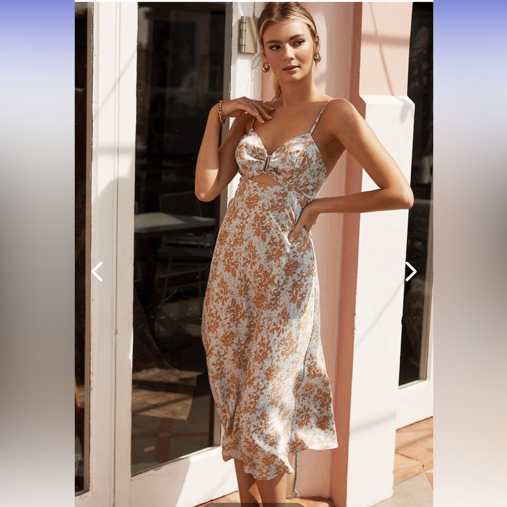 Selfie Leslie Midi Floral Dress